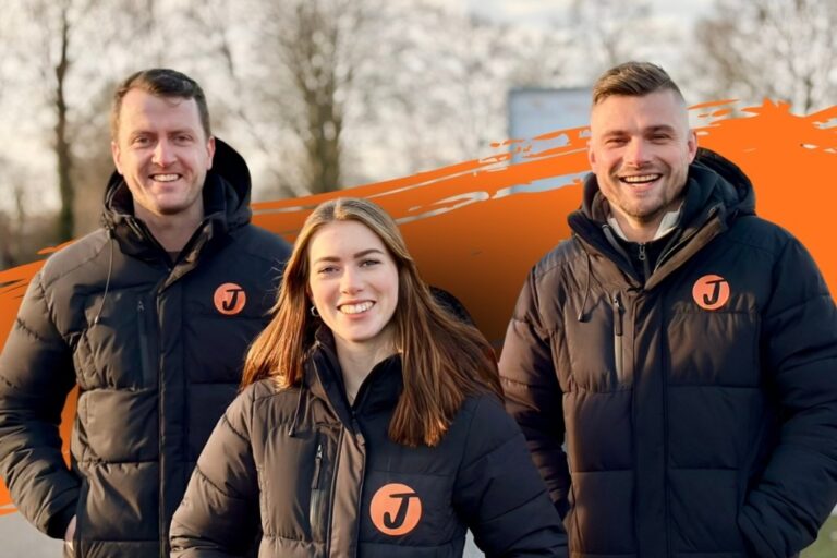 foto van Erik, Nienke en Robin. De drie jongerenwerkers van Jong! Zwartewaterland